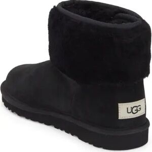 UGG Kids' Classic Jona Luxury Black Boots Size 3 New No Box